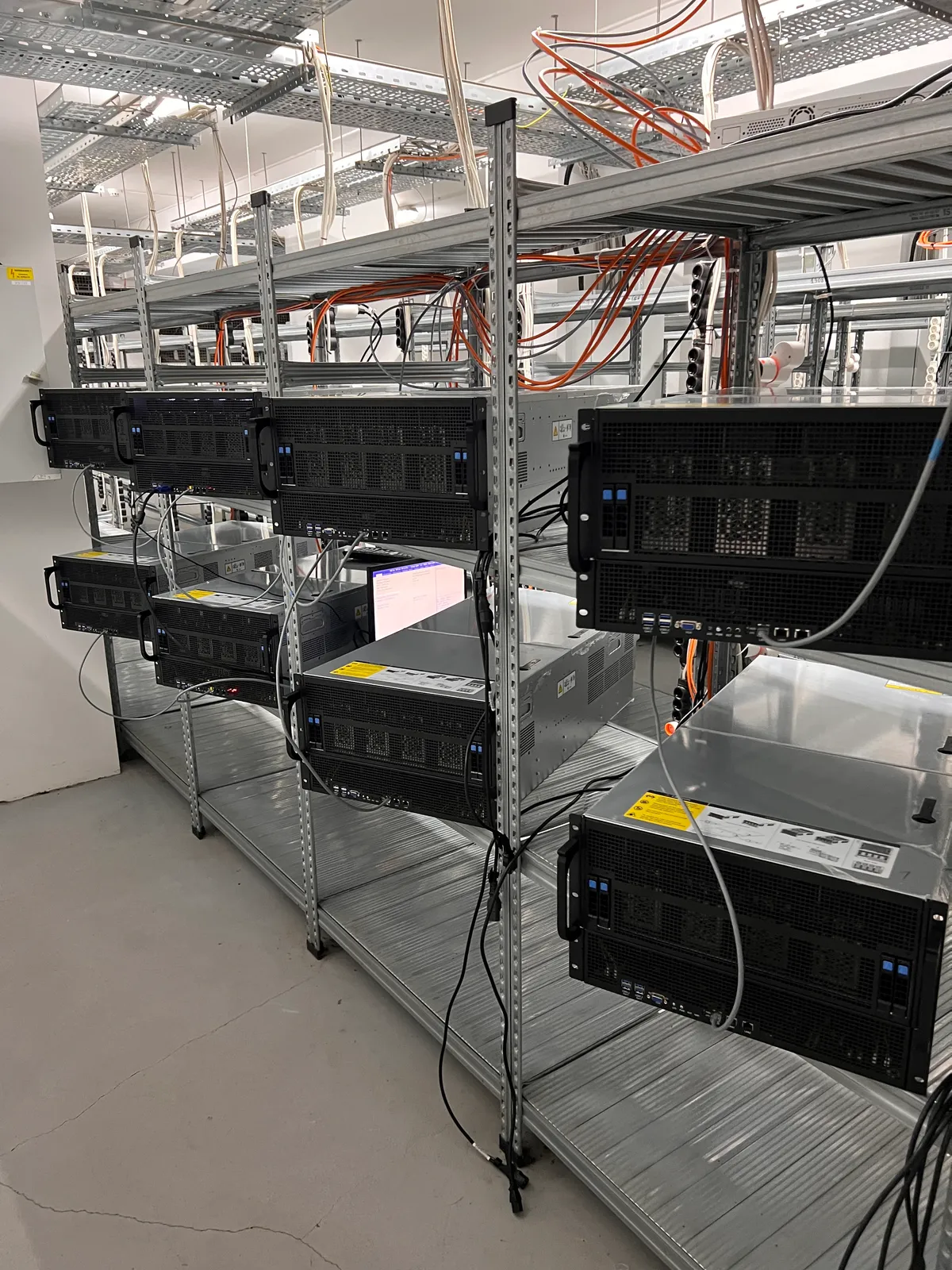 AI/GPU сървъри — 8x Custom builds